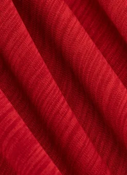 Fusion women C3 singlet red