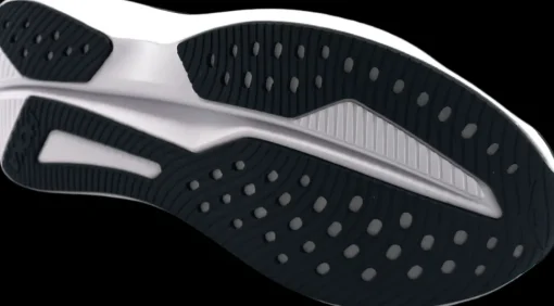 Hoka One One Mach 6 black/white